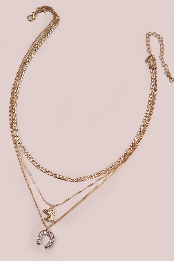 TRIO LAYERED HORSE CHARM HORSE SHOE NECKLACE |